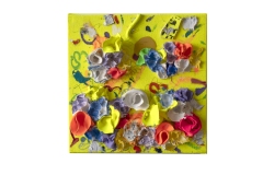 Yellow-V_57x57-cm-365x365-cm_oleo-ceramica-y-tecnica-mixta_2023
