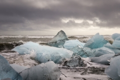 José María Mellado. Cubitos de hielo en la playa