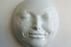 EMOTIONS-CHART-52-x-48-x-21-cm-Resina-de-poliester-policromada-2025-1