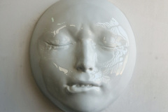 EMOTIONS-CHART-52-x-48-x-21-cm-Resina-de-poliester-policromada-2025-6